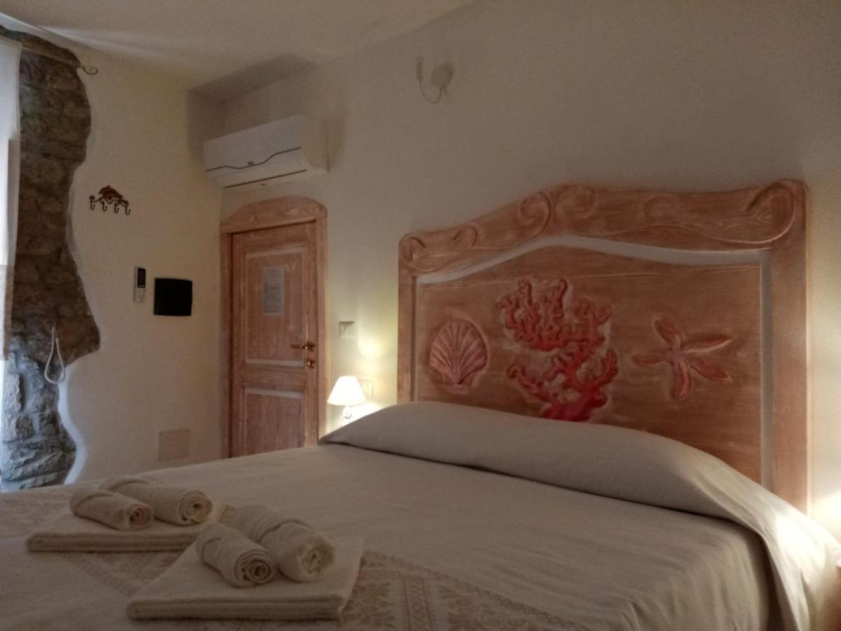בוסה Regnos Altos Boutique Rooms מראה חיצוני תמונה