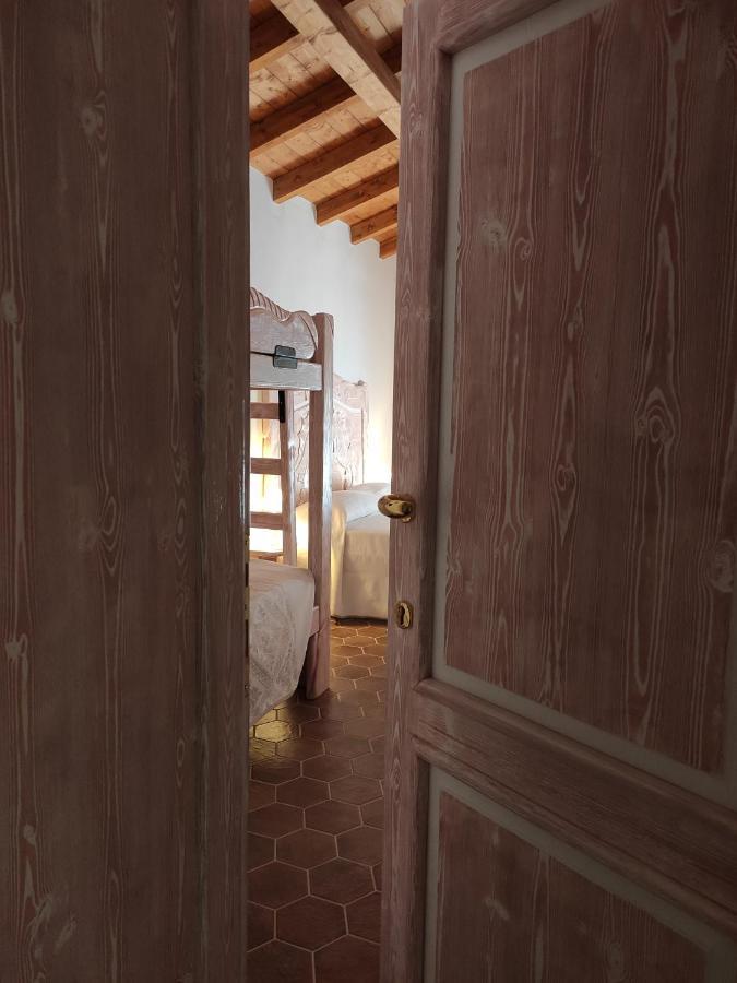 בוסה Regnos Altos Boutique Rooms מראה חיצוני תמונה