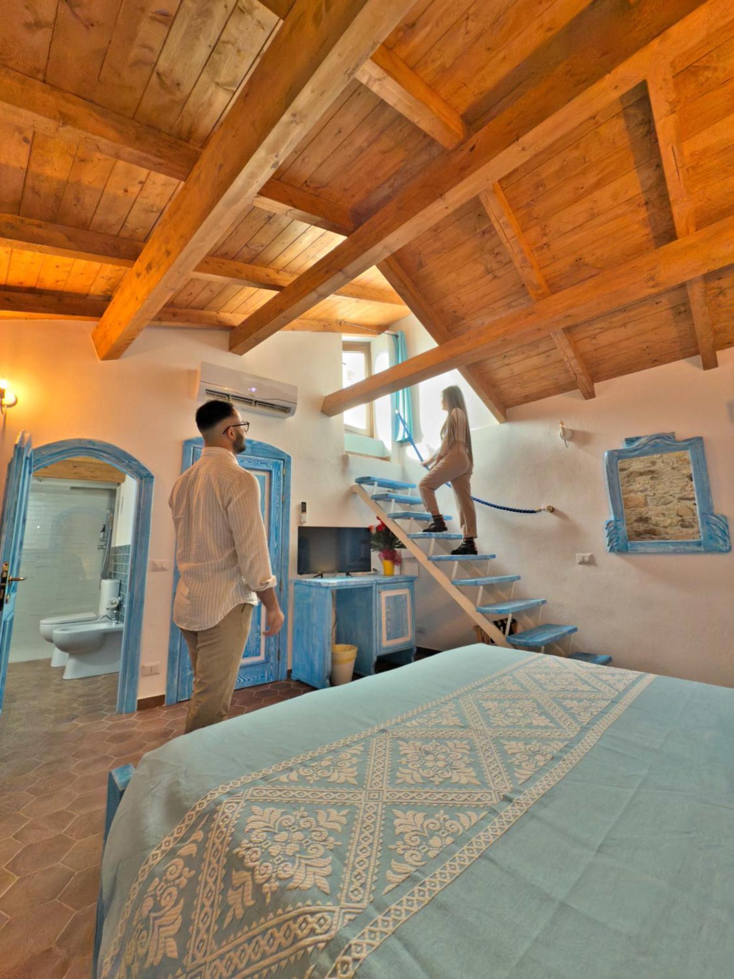 בוסה Regnos Altos Boutique Rooms מראה חיצוני תמונה